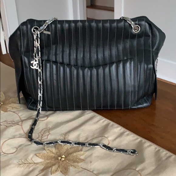 Chanel Mademoiselle Camera Bag Vertical Quilted - Picture 6 of 8